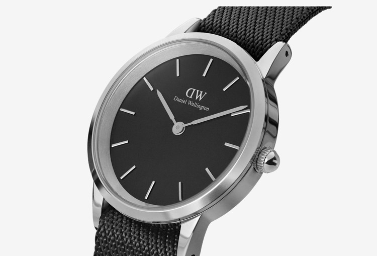 Immagine di Orologio Uomo Daniel Wellington Iconic Black Nato Black Dial | DW00100678