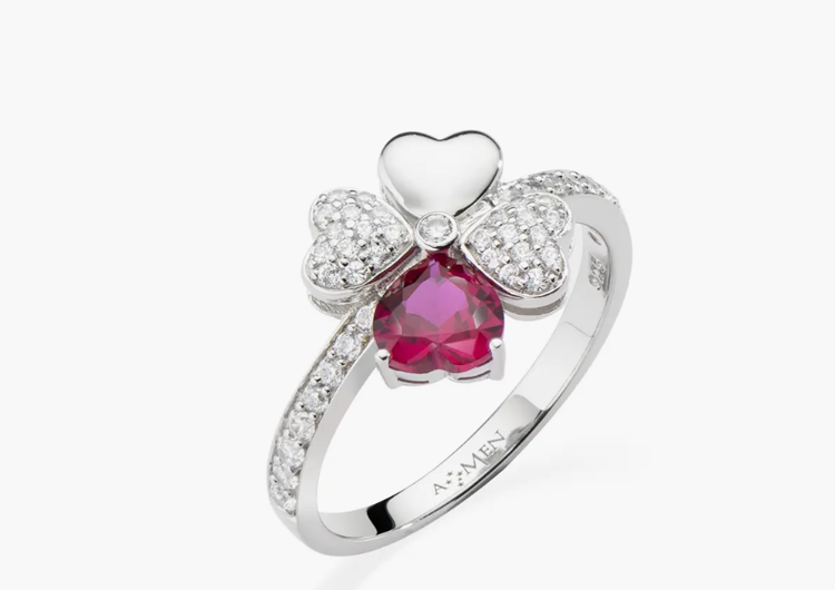 Immagine di Anello Quadricuore Rodio Con Zirconi Bianchi E Rubino Amen |  RQUBR