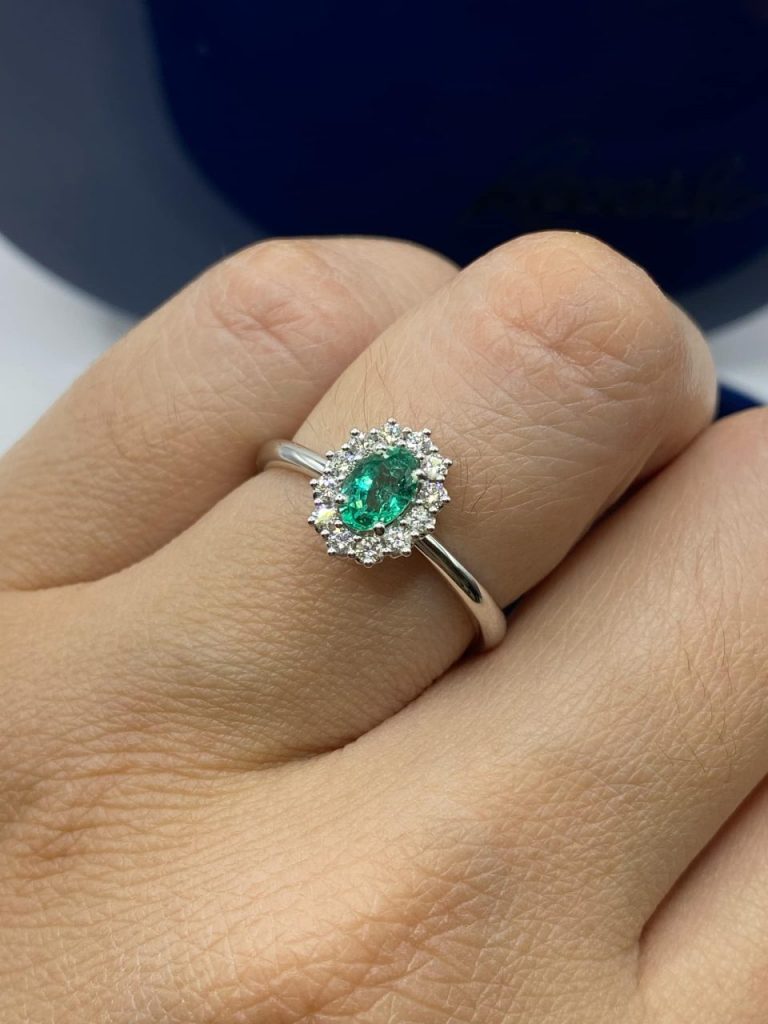 Anello In Oro Bianco Con Smeraldo E Brillantini Recarlo | R79CC002/SM020-14 - immagine 2